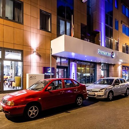 Premier Inn Frankfurt City Centre Frankfurt am Main ภายนอก รูปภาพ