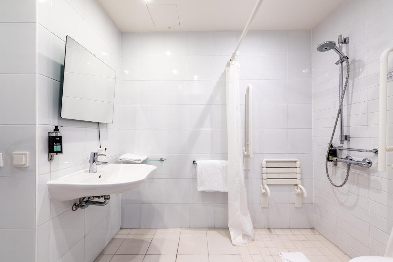 Premier Inn Frankfurt City Centre Frankfurt am Main ภายนอก รูปภาพ