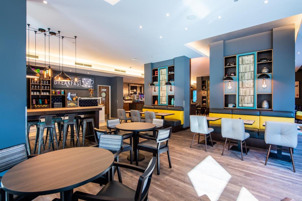 Premier Inn Frankfurt City Centre Frankfurt am Main ภายนอก รูปภาพ