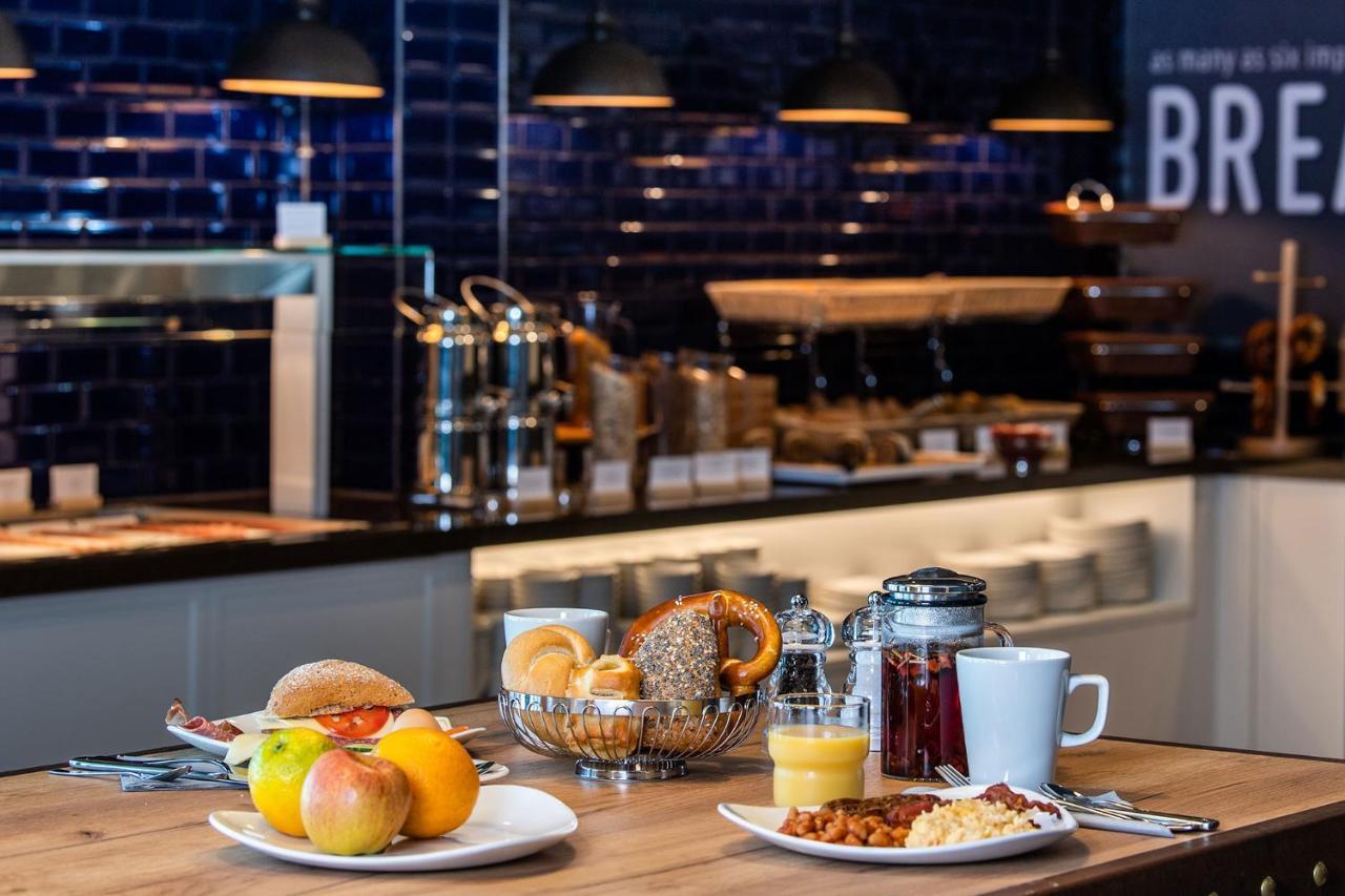 Premier Inn Frankfurt City Centre Frankfurt am Main ภายนอก รูปภาพ